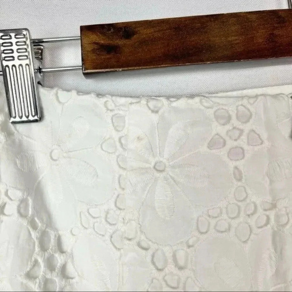 Lilly Pulitzer White Tate Eyelet Lace Scallop Edge Mini Skirt 0 - Picture 4 of 5